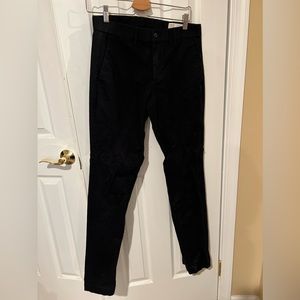 GAP khakis black NWT 29x34 excellent condition.
